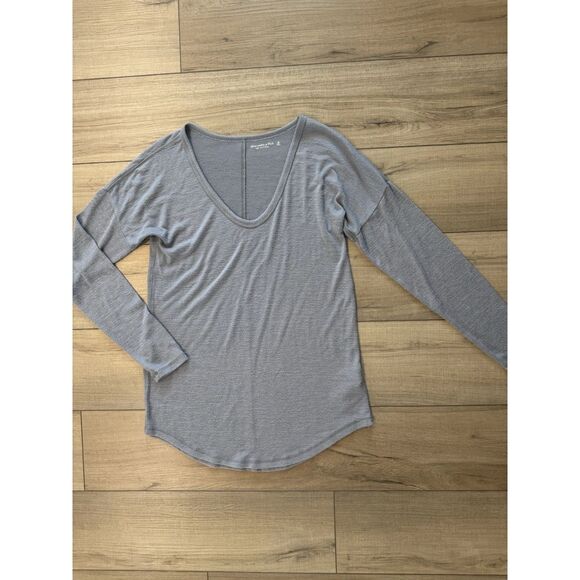 Abercrombie & Fitch Tops - Abercrombie & Fitch Soft Womens Gray Blue V Neck Long Sleeve Top Tunic M Medium